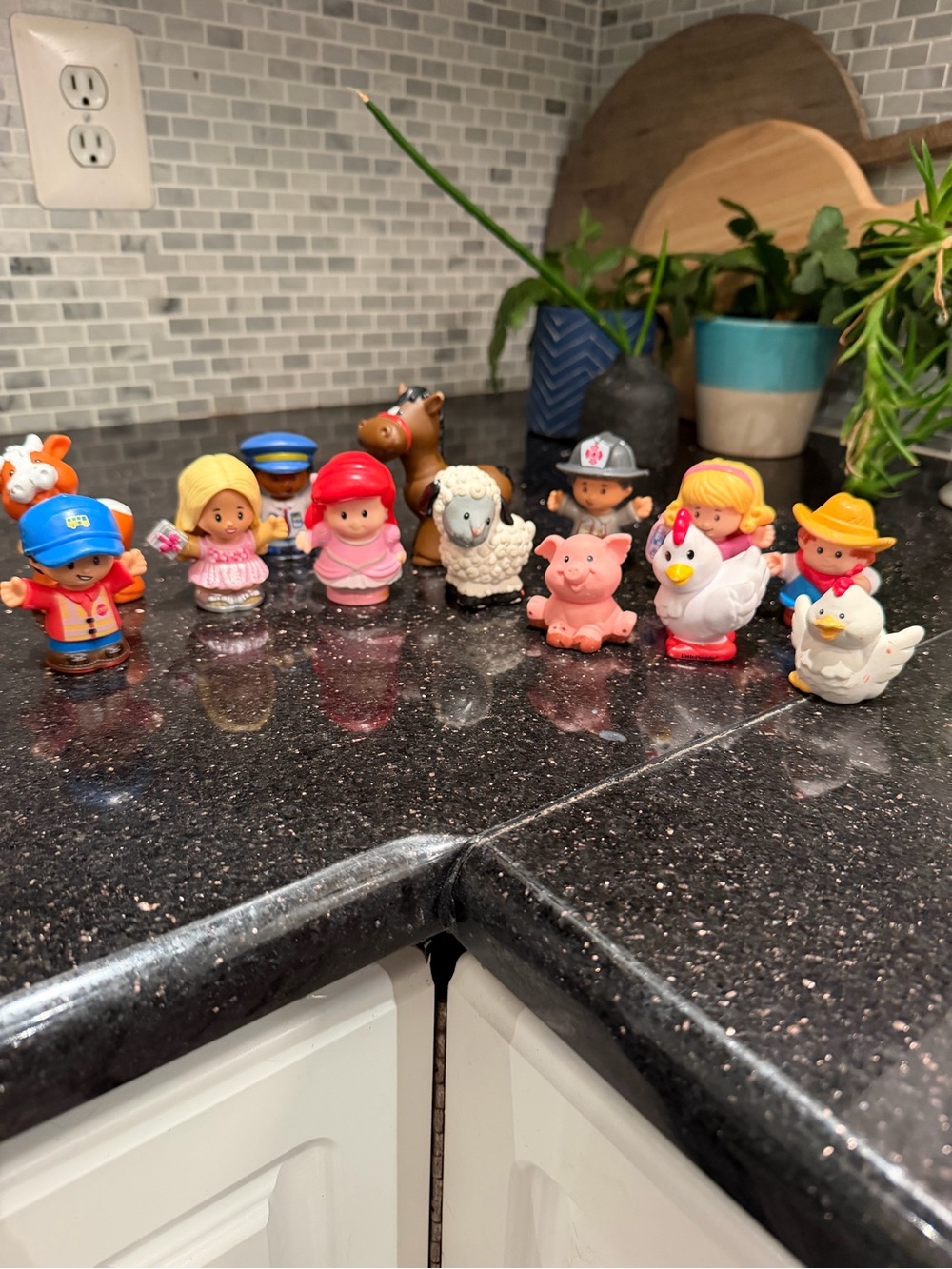 Lot of 13 Assorted Little People & Animals